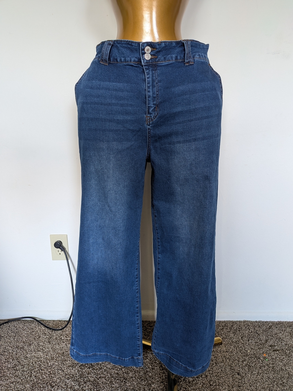 Stretchy Wide Leg High-Rise Women's Jeans In Dark Blue- Size 18